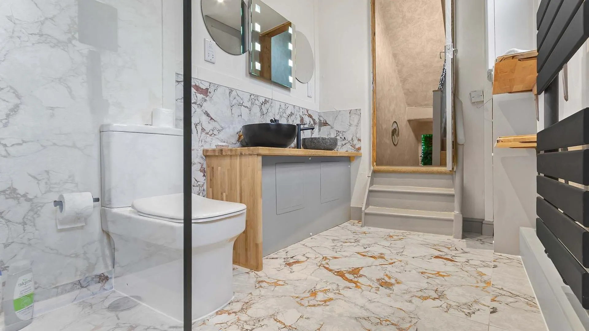 Quirky & Wonky Inn - 4 Bd Hove 0*,  Royaume-Uni