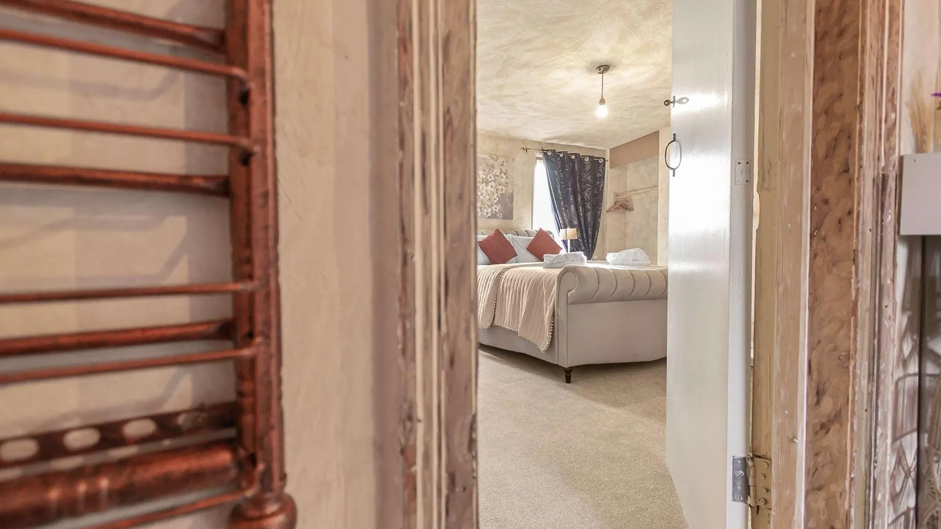 Quirky & Wonky Inn - 4 Bd Hove Appartement