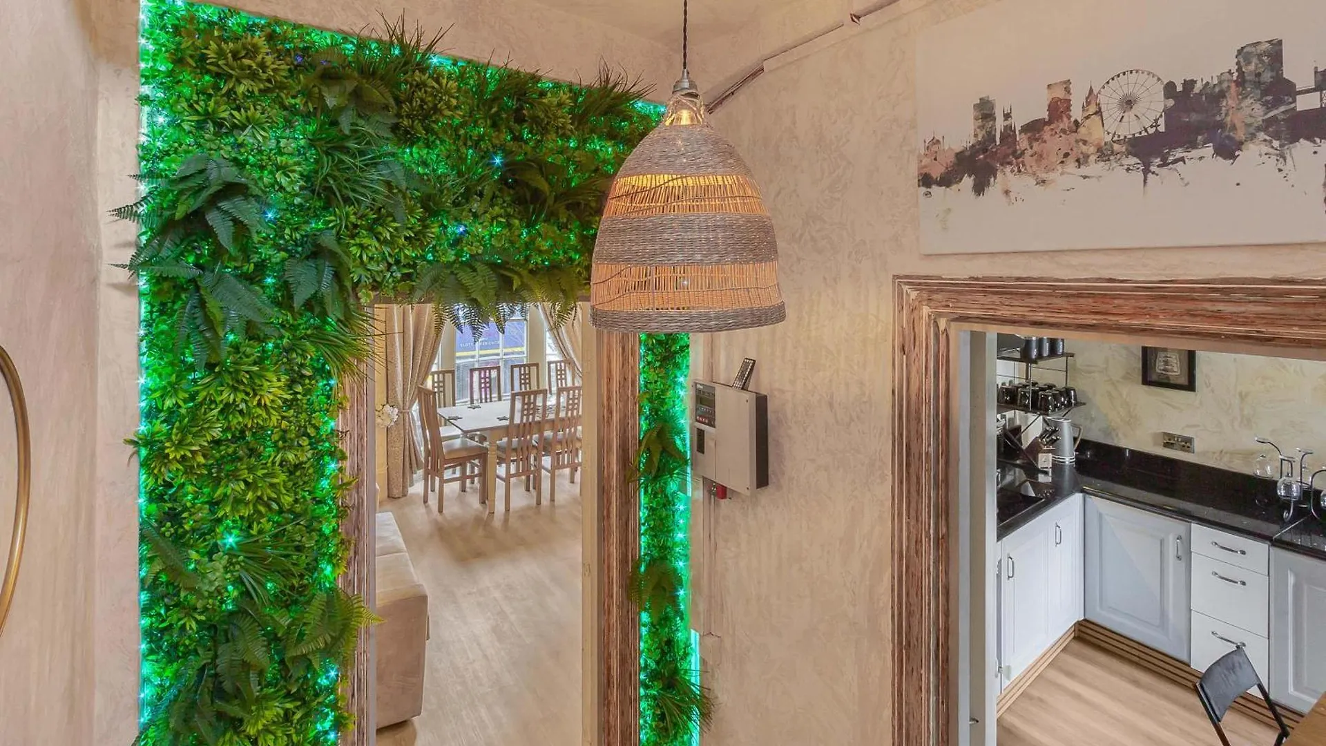 Quirky & Wonky Inn - 4 Bd Brighton 0*,  Reino Unido